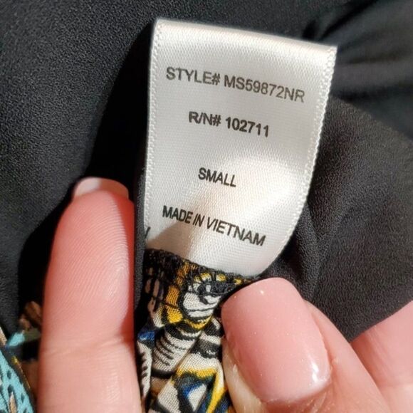 Harlowe & Graham, Small Knit/Mesh sheer top - Picture 8 of 8